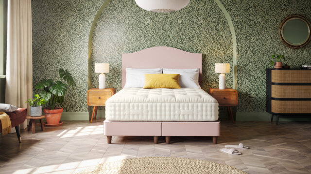 3 rower with Sudeley headboard in Seven Blossom